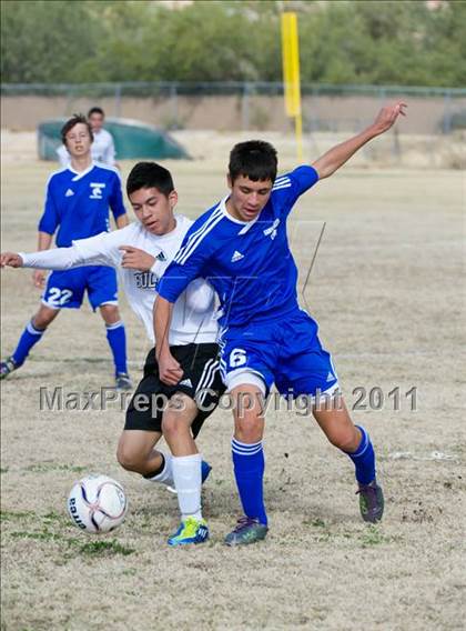 Thumbnail 2 in Sahuarita vs Douglas (Chris Maier Tournament) photogallery.