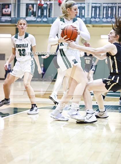 Thumbnail 3 in Zionsville vs Noblesville (IHSAA Sectional Round 1 Playoff) photogallery.