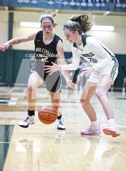 Thumbnail 3 in Zionsville vs Noblesville (IHSAA Sectional Round 1 Playoff) photogallery.