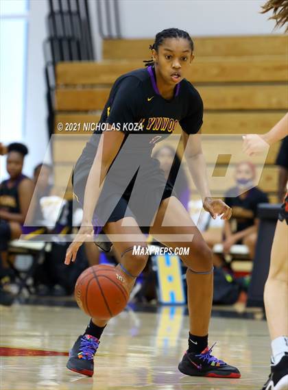 Thumbnail 3 in Lynwood vs. Harvard-Westlake (CIF-SS Open Playoff) photogallery.