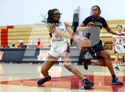 Thumbnail 1 in Lynwood vs. Harvard-Westlake (CIF-SS Open Playoff) photogallery.