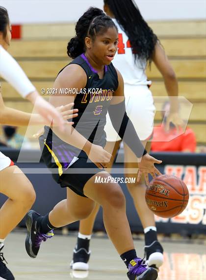 Thumbnail 2 in Lynwood vs. Harvard-Westlake (CIF-SS Open Playoff) photogallery.