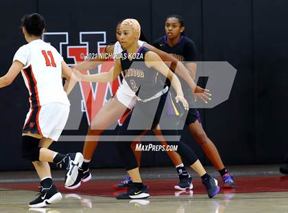Thumbnail 3 in Lynwood vs. Harvard-Westlake (CIF-SS Open Playoff) photogallery.