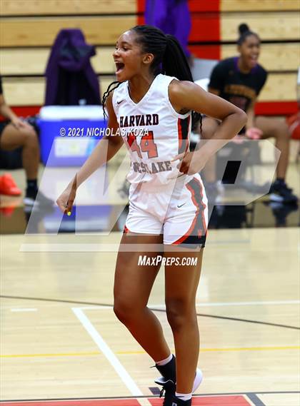 Thumbnail 3 in Lynwood vs. Harvard-Westlake (CIF-SS Open Playoff) photogallery.