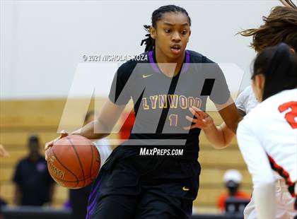Thumbnail 3 in Lynwood vs. Harvard-Westlake (CIF-SS Open Playoff) photogallery.