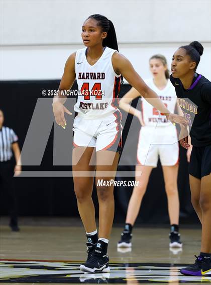 Thumbnail 3 in Lynwood vs. Harvard-Westlake (CIF-SS Open Playoff) photogallery.