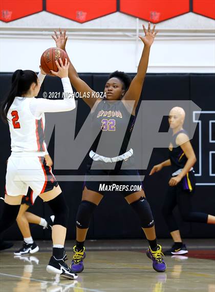 Thumbnail 1 in Lynwood vs. Harvard-Westlake (CIF-SS Open Playoff) photogallery.