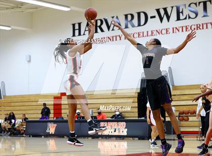 Thumbnail 1 in Lynwood vs. Harvard-Westlake (CIF-SS Open Playoff) photogallery.