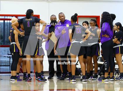 Thumbnail 2 in Lynwood vs. Harvard-Westlake (CIF-SS Open Playoff) photogallery.