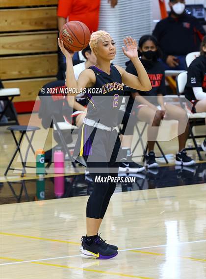 Thumbnail 3 in Lynwood vs. Harvard-Westlake (CIF-SS Open Playoff) photogallery.