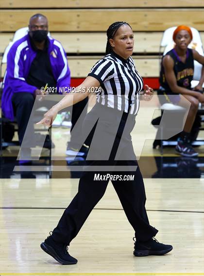 Thumbnail 3 in Lynwood vs. Harvard-Westlake (CIF-SS Open Playoff) photogallery.
