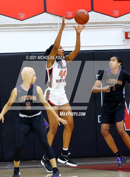 Thumbnail 1 in Lynwood vs. Harvard-Westlake (CIF-SS Open Playoff) photogallery.