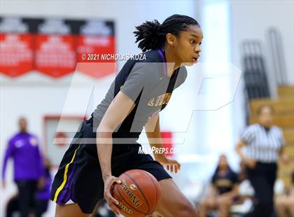 Thumbnail 2 in Lynwood vs. Harvard-Westlake (CIF-SS Open Playoff) photogallery.