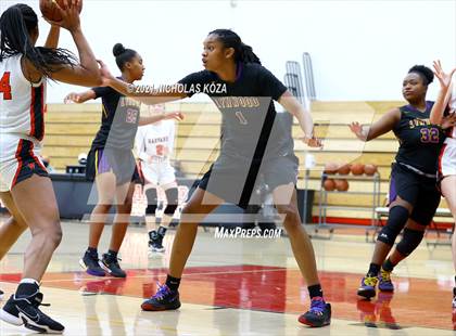Thumbnail 1 in Lynwood vs. Harvard-Westlake (CIF-SS Open Playoff) photogallery.