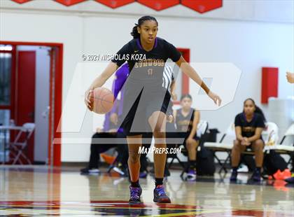 Thumbnail 3 in Lynwood vs. Harvard-Westlake (CIF-SS Open Playoff) photogallery.