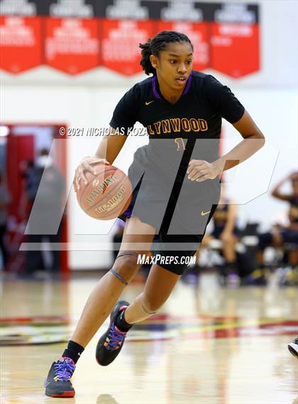 Thumbnail 3 in Lynwood vs. Harvard-Westlake (CIF-SS Open Playoff) photogallery.