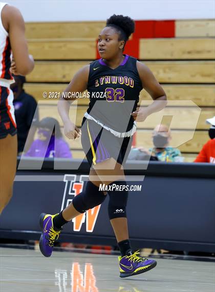 Thumbnail 1 in Lynwood vs. Harvard-Westlake (CIF-SS Open Playoff) photogallery.