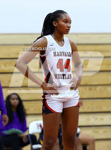 Thumbnail 3 in Lynwood vs. Harvard-Westlake (CIF-SS Open Playoff) photogallery.