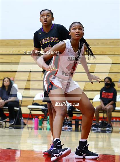 Thumbnail 3 in Lynwood vs. Harvard-Westlake (CIF-SS Open Playoff) photogallery.