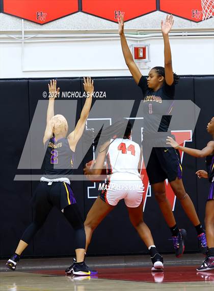 Thumbnail 2 in Lynwood vs. Harvard-Westlake (CIF-SS Open Playoff) photogallery.