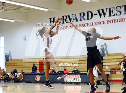 Thumbnail 2 in Lynwood vs. Harvard-Westlake (CIF-SS Open Playoff) photogallery.