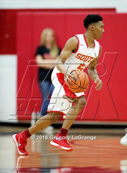 Thumbnail 2 in South Grand Prairie vs. Guyer photogallery.