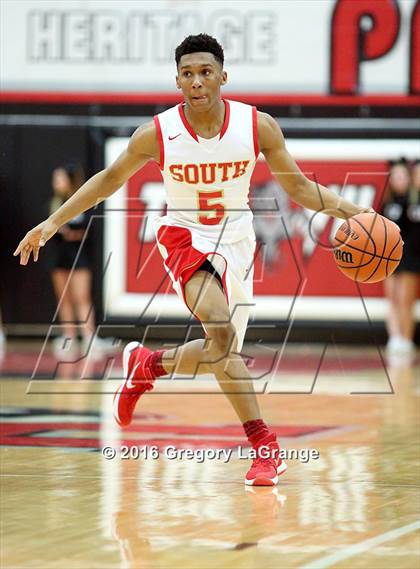 Thumbnail 1 in South Grand Prairie vs. Guyer photogallery.