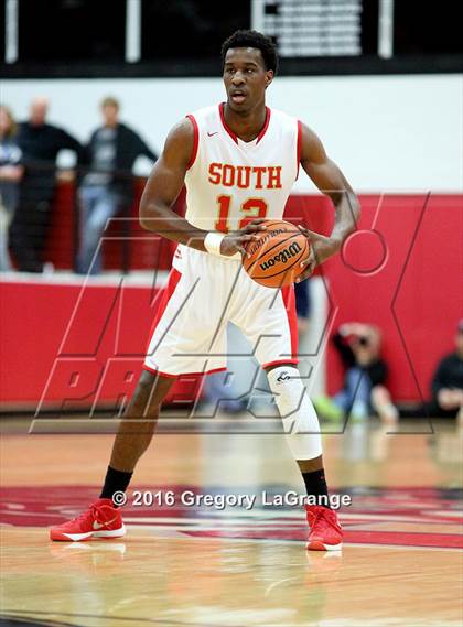 Thumbnail 1 in South Grand Prairie vs. Guyer photogallery.