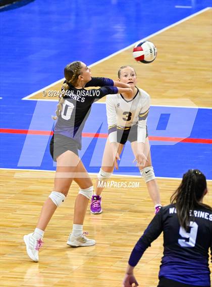 Thumbnail 1 in Lamar vs. Bayfield (CHSAA 3A 1st Round) photogallery.
