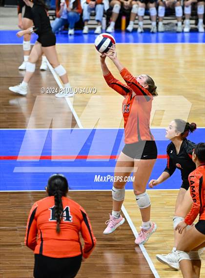 Thumbnail 1 in Lamar vs. Bayfield (CHSAA 3A 1st Round) photogallery.