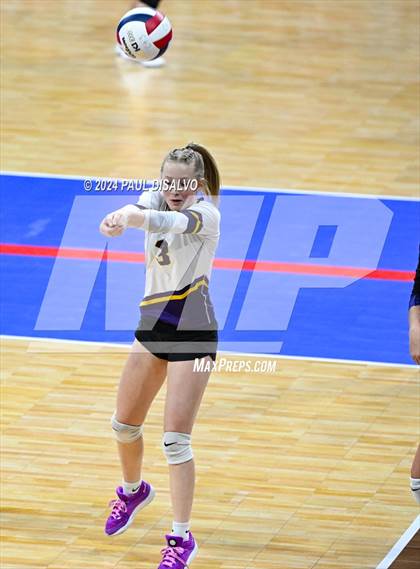 Thumbnail 1 in Lamar vs. Bayfield (CHSAA 3A 1st Round) photogallery.