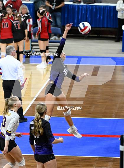 Thumbnail 3 in Lamar vs. Bayfield (CHSAA 3A 1st Round) photogallery.