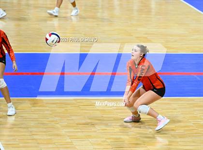 Thumbnail 2 in Lamar vs. Bayfield (CHSAA 3A 1st Round) photogallery.