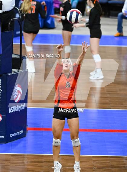Thumbnail 3 in Lamar vs. Bayfield (CHSAA 3A 1st Round) photogallery.