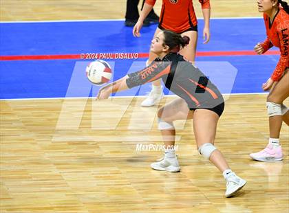 Thumbnail 2 in Lamar vs. Bayfield (CHSAA 3A 1st Round) photogallery.