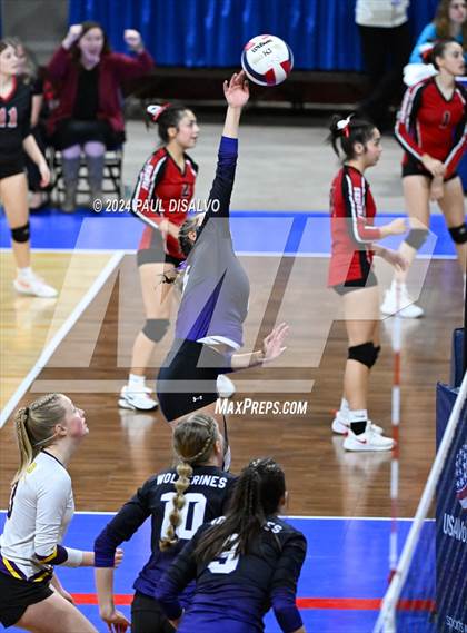 Thumbnail 2 in Lamar vs. Bayfield (CHSAA 3A 1st Round) photogallery.