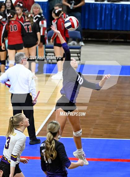 Thumbnail 2 in Lamar vs. Bayfield (CHSAA 3A 1st Round) photogallery.