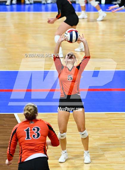 Thumbnail 2 in Lamar vs. Bayfield (CHSAA 3A 1st Round) photogallery.