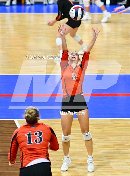 Thumbnail 3 in Lamar vs. Bayfield (CHSAA 3A 1st Round) photogallery.