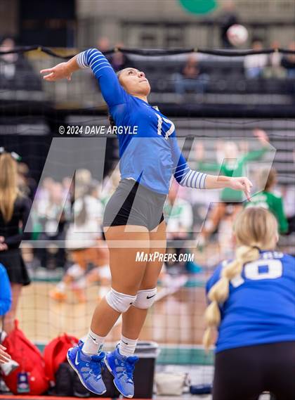 Thumbnail 3 in Orem vs. Dixie (UHSAA 4A Second Round) photogallery.