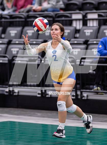 Thumbnail 1 in Orem vs. Dixie (UHSAA 4A Second Round) photogallery.