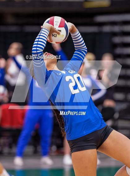 Thumbnail 3 in Orem vs. Dixie (UHSAA 4A Second Round) photogallery.
