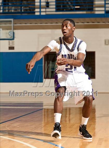 Thumbnail 3 in Catholic Memorial School vs St. Peter-Marian (Catholic School Showcase) photogallery.