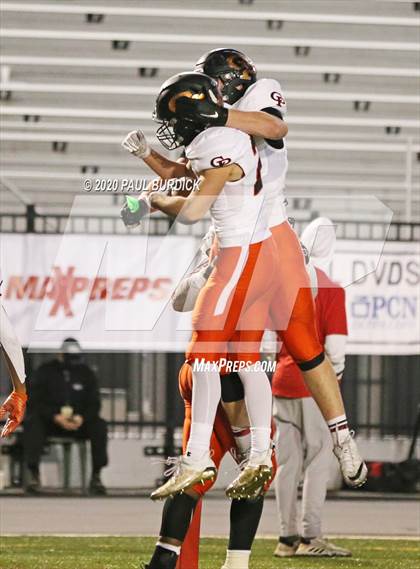 Thumbnail 3 in Cathedral Prep vs. Pine-Richland (PIAA 5A State Championship) photogallery.