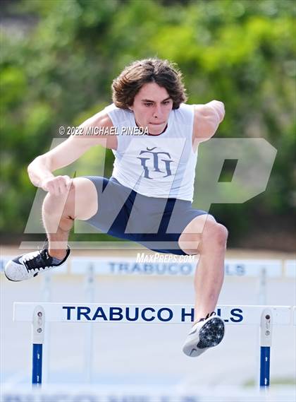 Thumbnail 1 in South Coast League Prelims photogallery.