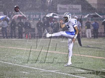 Thumbnail 3 in Mission Hills vs. Eastlake (CIF SDS D1 Final) photogallery.