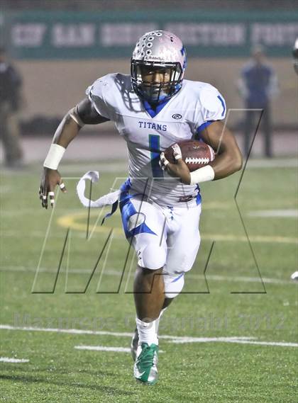 Thumbnail 3 in Mission Hills vs. Eastlake (CIF SDS D1 Final) photogallery.