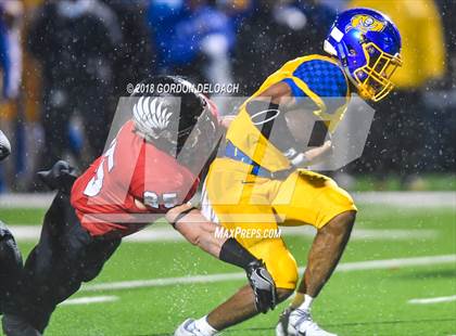 Thumbnail 2 in La Vega vs. Argyle (UIL 4A Quarterfinal) photogallery.
