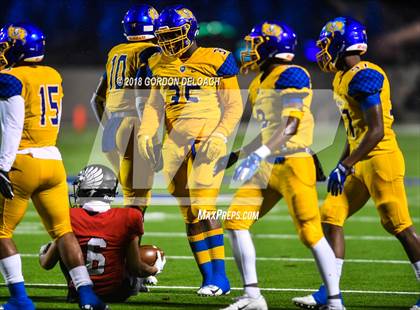 Thumbnail 1 in La Vega vs. Argyle (UIL 4A Quarterfinal) photogallery.