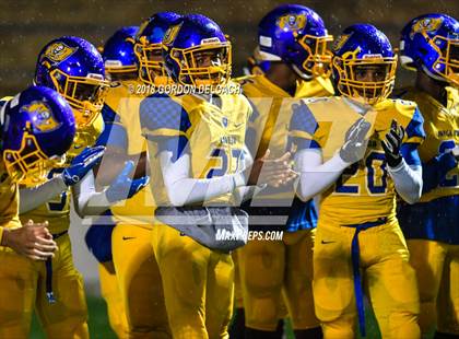 Thumbnail 2 in La Vega vs. Argyle (UIL 4A Quarterfinal) photogallery.